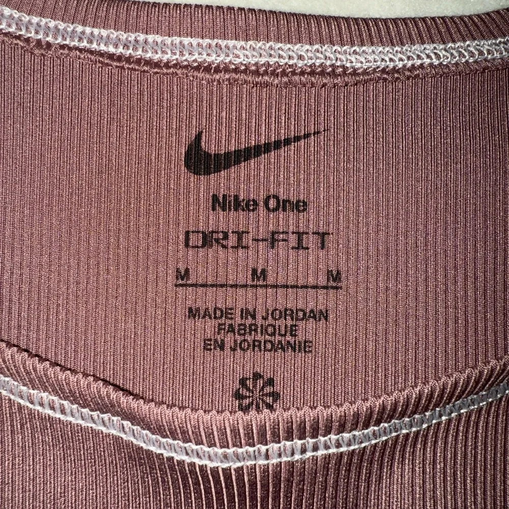 Nike Women’s Tank Top - Picture 2 of 4